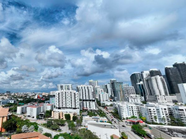 06-Domus-Brickell-West-View.jpg